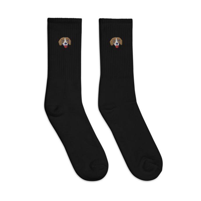 black beagle head embroidered socks right view