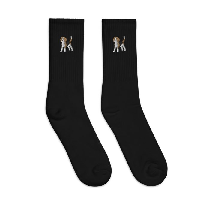 black classic beagle embroidered socks right view