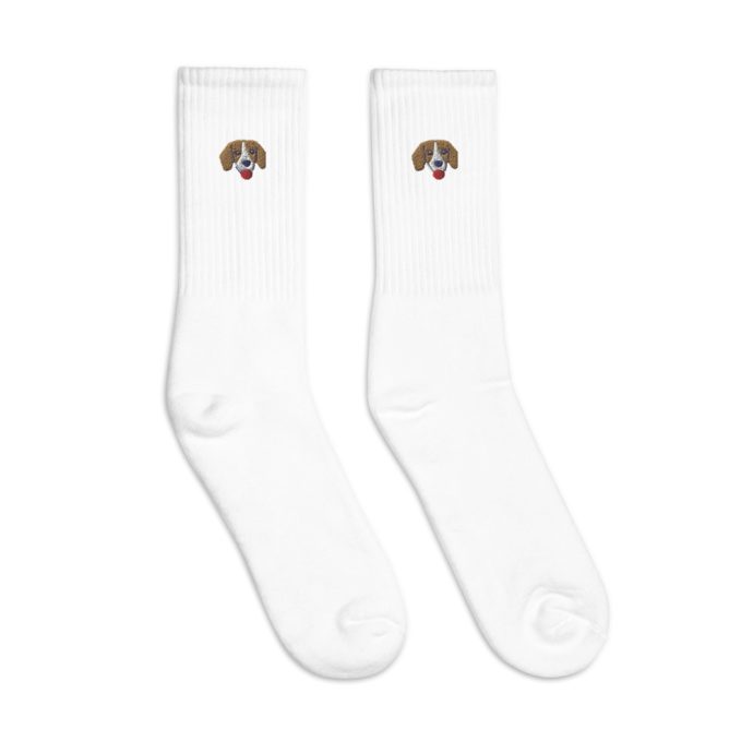 white beagle head embroidered socks right view